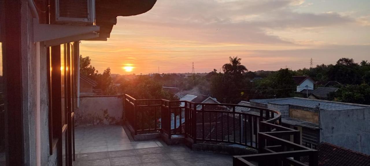 Feelhome Stay Midang Екстер'єр фото